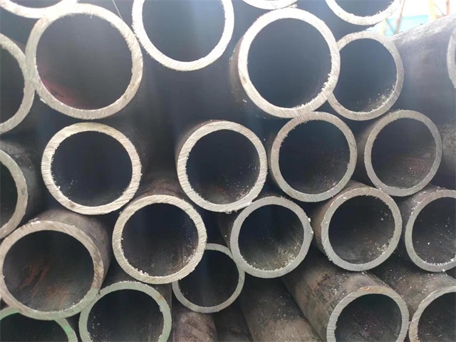 昭通10#结构用无缝钢管